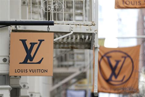 Louis Vuitton owner buys luxury hotel group Belmond in .6B deal